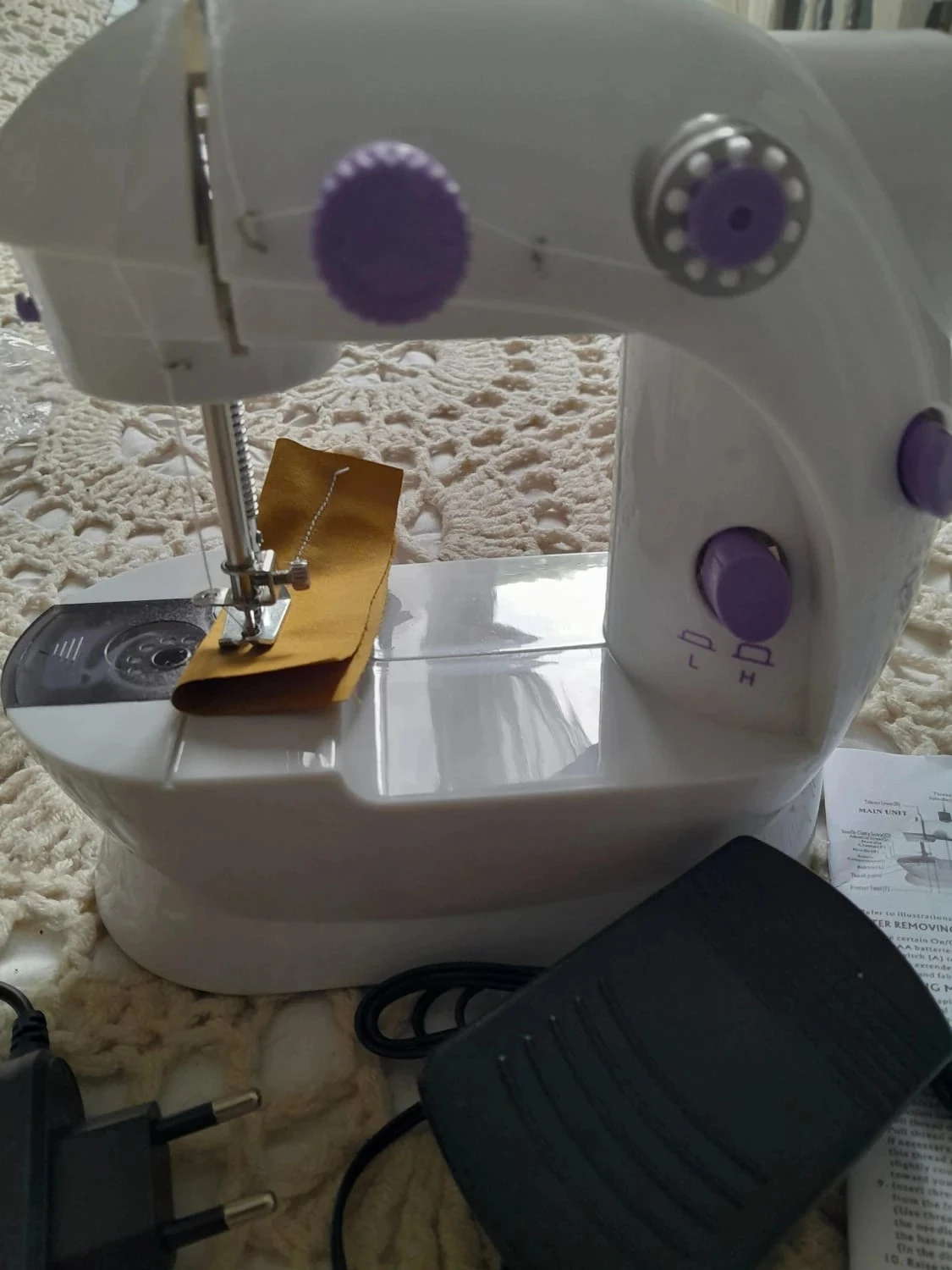 Mini máquina de costura para pequenos trabalhos em casa, bainhas, roupas rasgadas etc. – photo 7